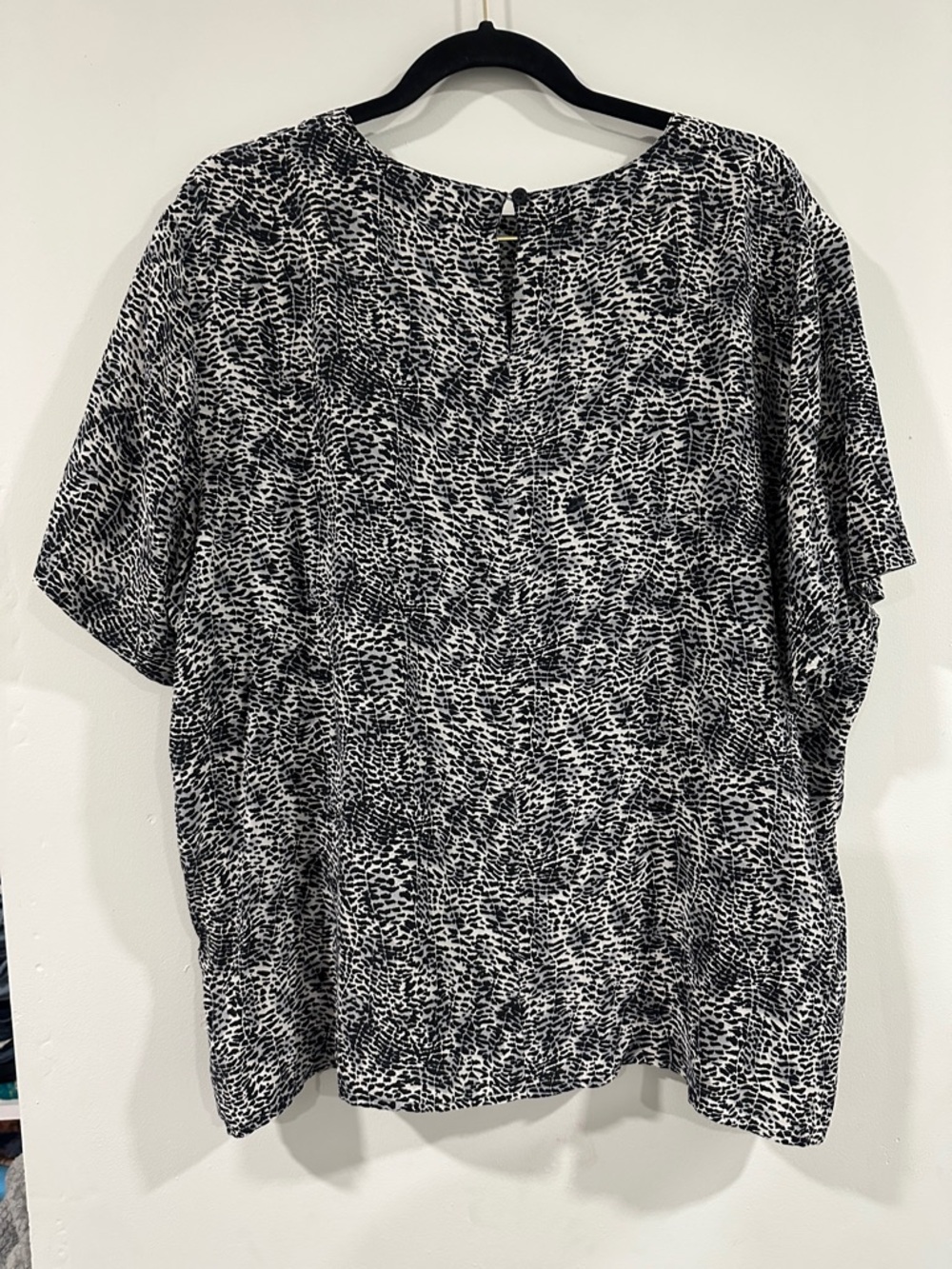 Anna&Frank Black & White Short Sleeve leopard Printed top 100%silk vintage 22 - Picture 2 of 9
